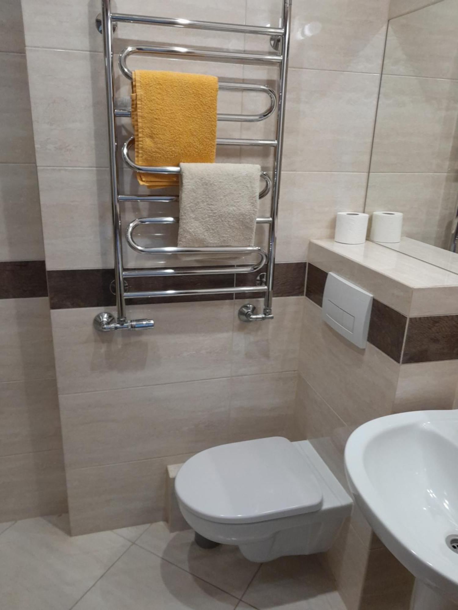 Hostel Polon بوتوسك المظهر الخارجي الصورة