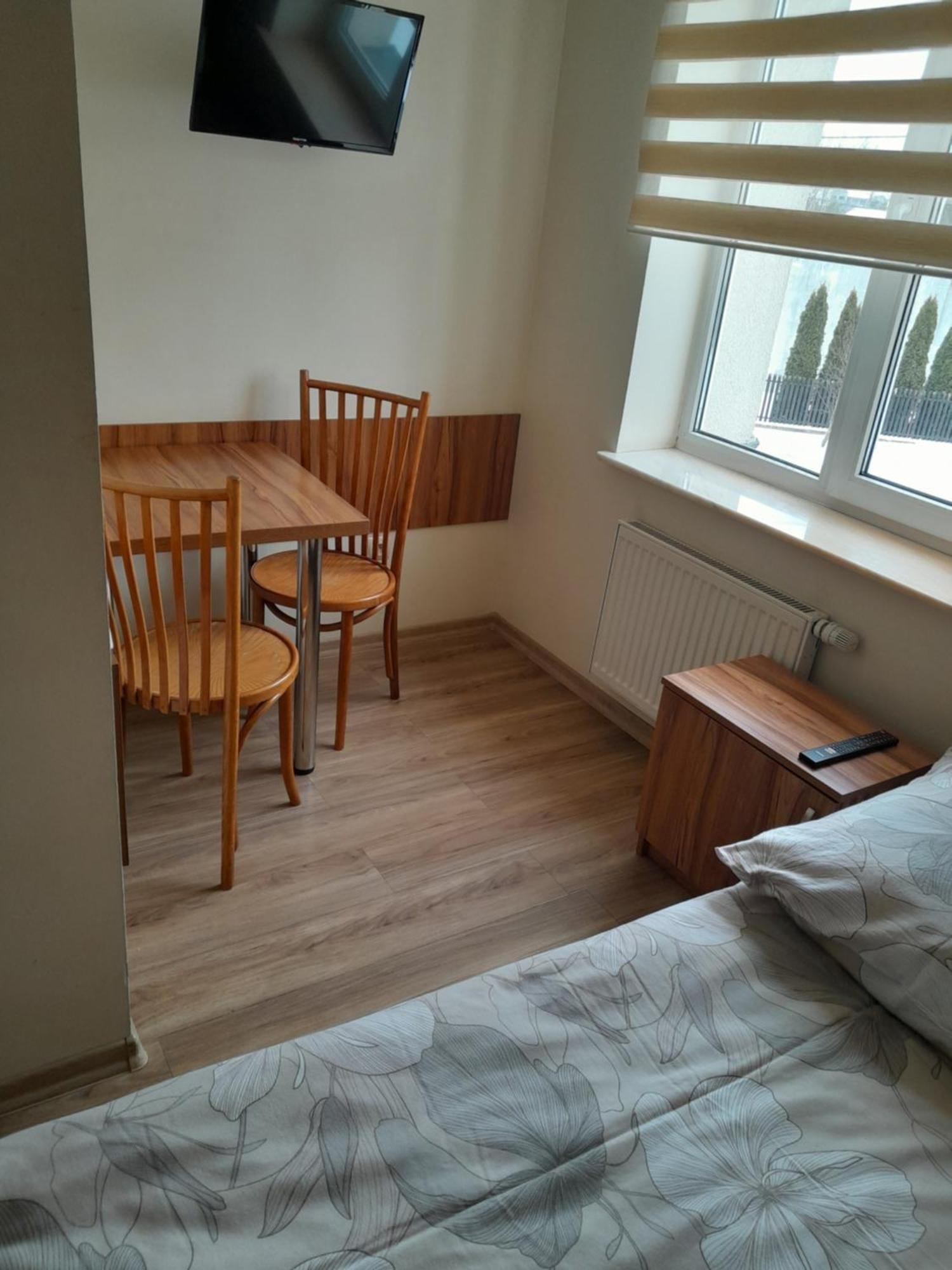 Hostel Polon بوتوسك المظهر الخارجي الصورة