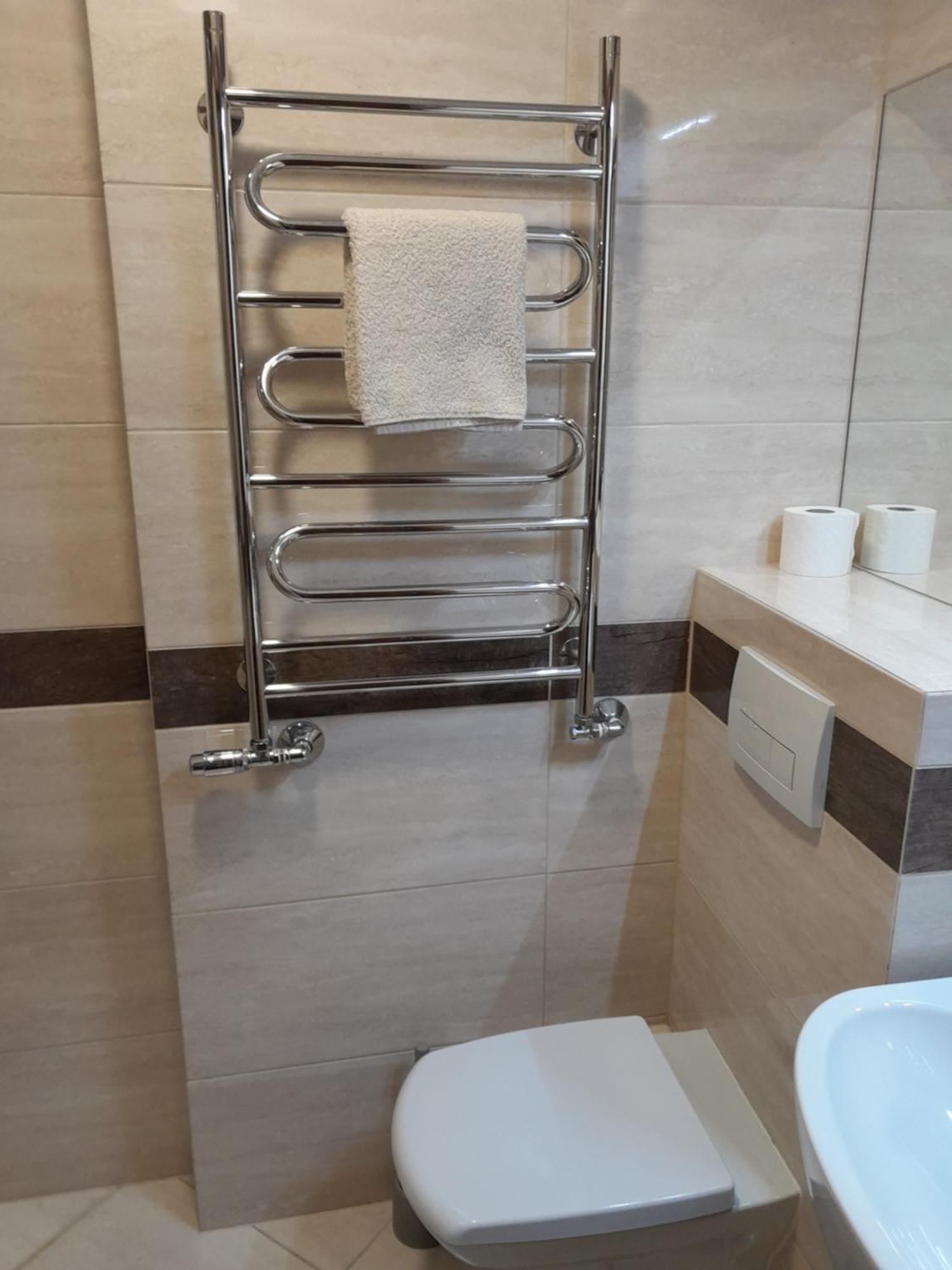 Hostel Polon بوتوسك المظهر الخارجي الصورة