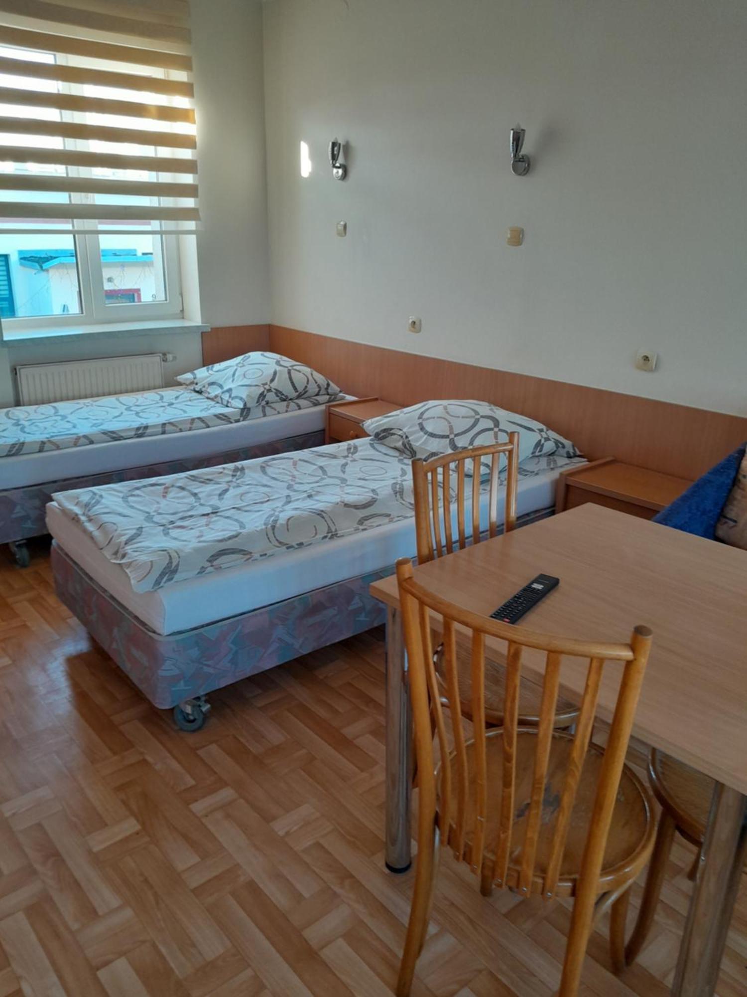 Hostel Polon بوتوسك المظهر الخارجي الصورة